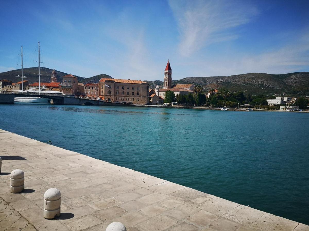 Apartman Petrovic City Center Trogir Exterior foto