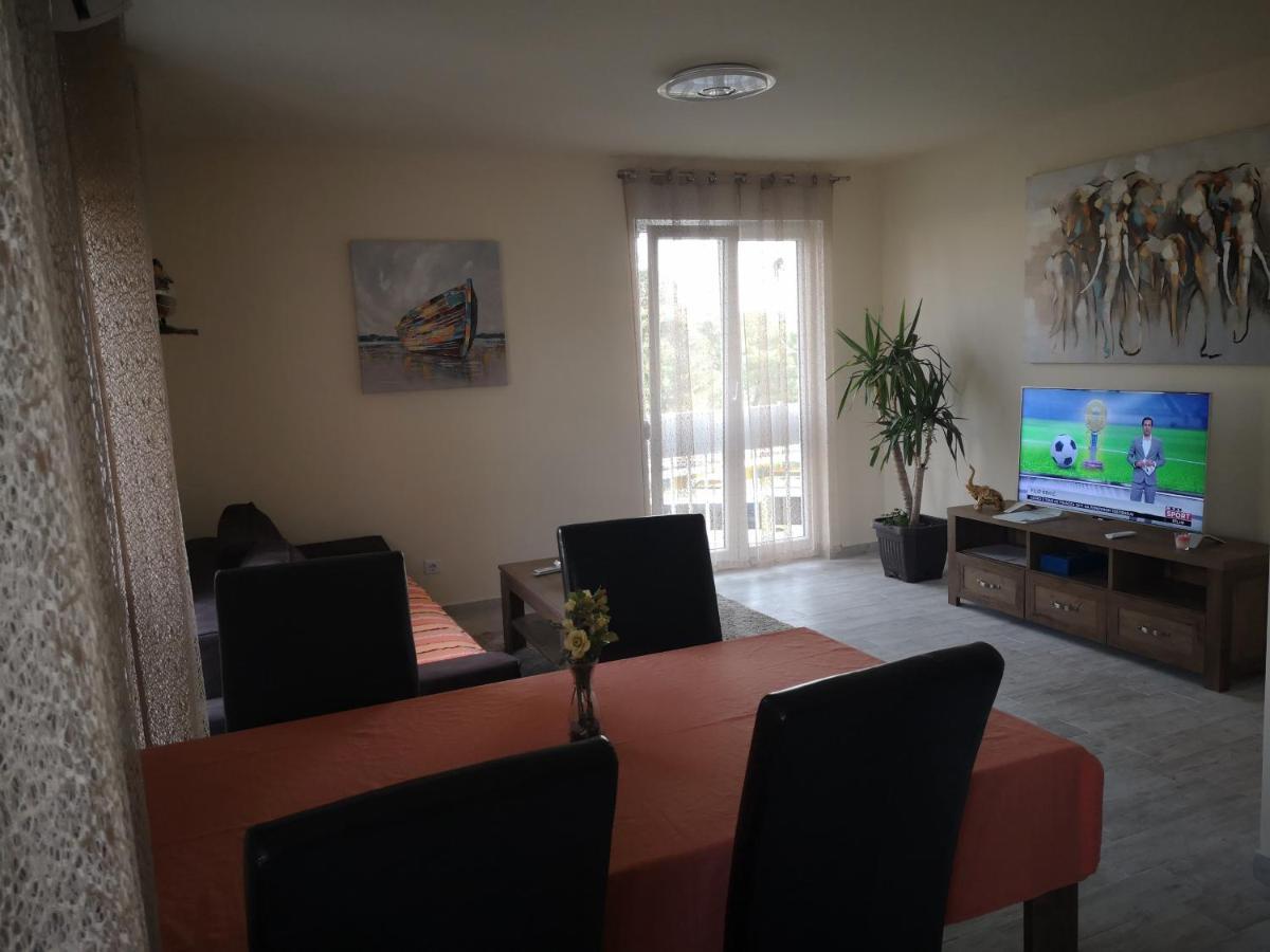 Apartman Petrovic City Center Trogir Exterior foto