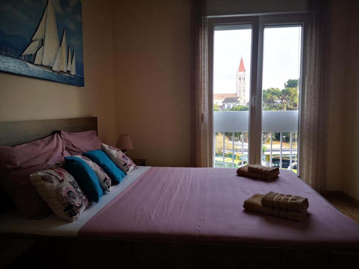 Apartman Petrovic City Center Trogir Exterior foto